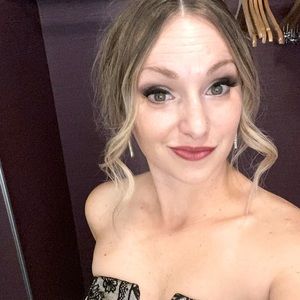 Meet your Posher, Nikki